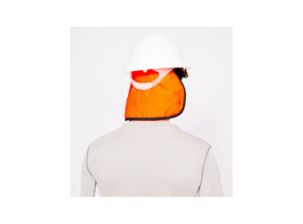 Sous-casque rafraîchissant avec protection nuque 2